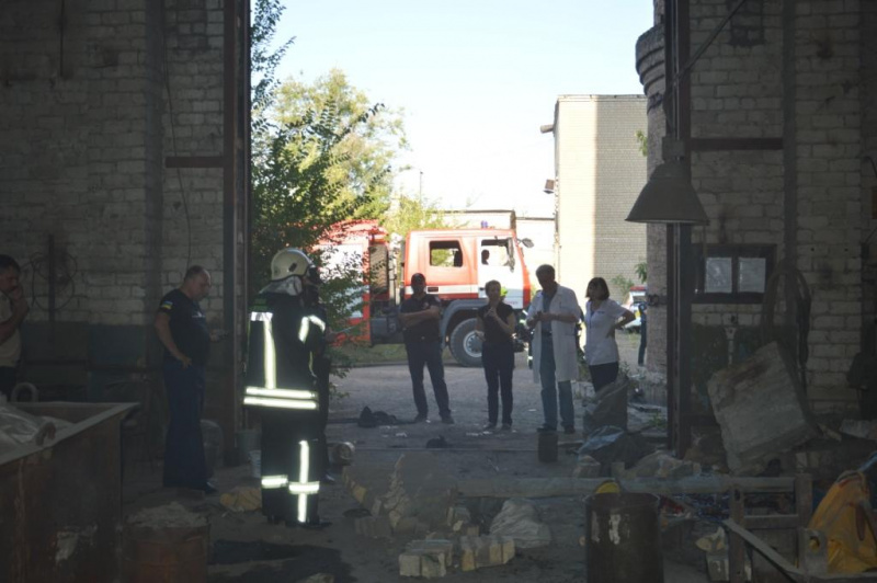 В результате взрыва на предприятии в Днепре погибли люди