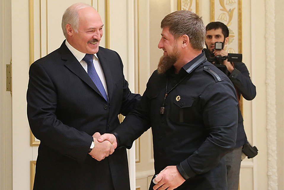 Лукашенко вручил орден Кадырову