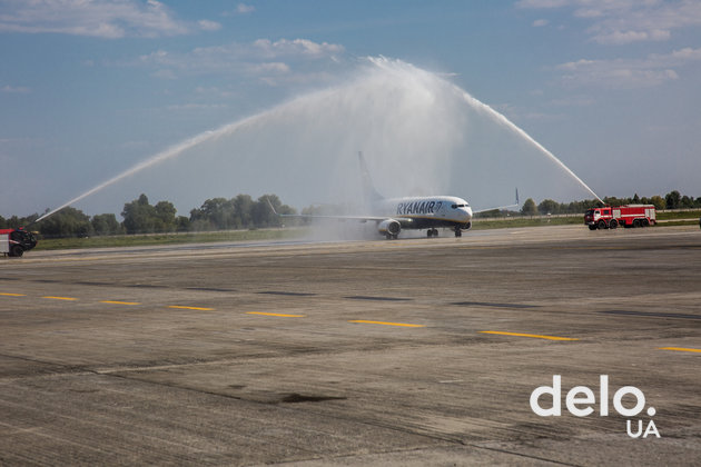 "На Берлин" по-ирландски: как принимали и отправляли первый рейс Ryanair в "Борисполе"